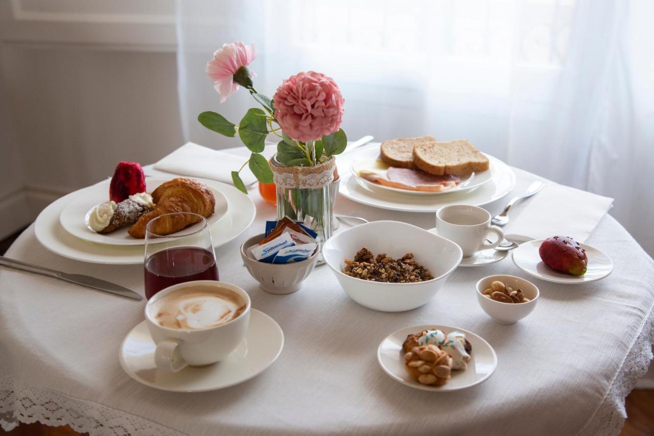 Bed and Breakfast Dimora Sinibaldi Palermo Exterior foto